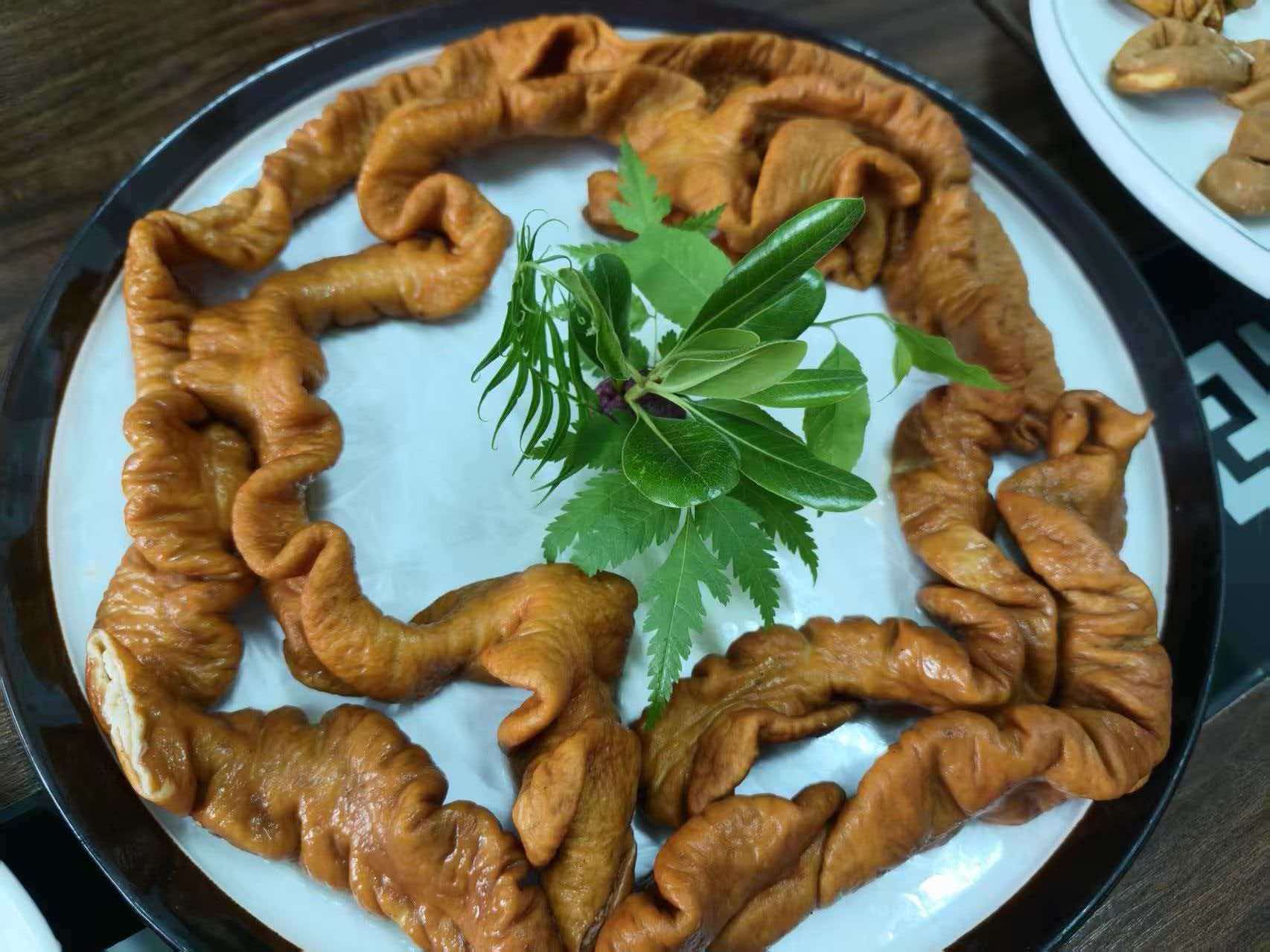卤味摆盘照片
